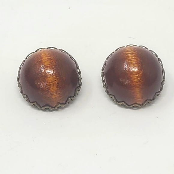 Vintage round wood earrings clip-on earrings - Picture 3 of 6